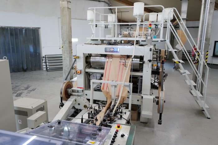 Newlong with handle unit